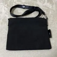 ITTI MARY SACOCHEのサムネイル