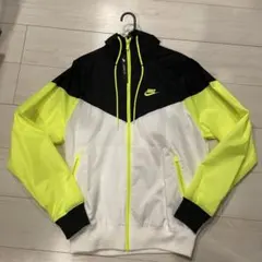Nike ナイロンジャケット 黒/白/蛍光イエロー　タグ付き