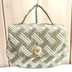 8AA3820 LUMY ビーズ刺繍 ボックス型 パーティーバッグ - メルカリ