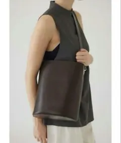 RIM.ARK Leather bucket bag middle size