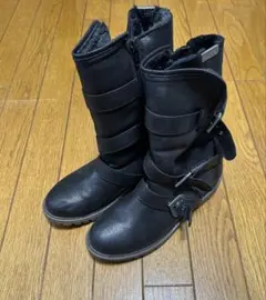 ブラックファスナー付きロングブーツ