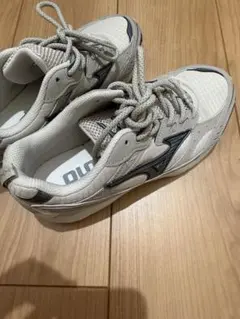 MIZUNO スニーカー グレーのサムネイル
