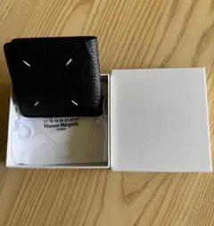 非売品上質レザーウォレット｜シンプルさに個性を宿す定番