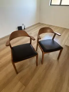 専用　アーム付きダイニングチェア