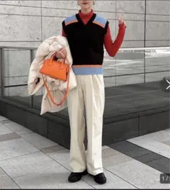 UNIQLO ニットベスト XS 黒・青・オレンジ　マルニ