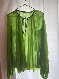 ZARA プリーツブラウス　ライトグリーン