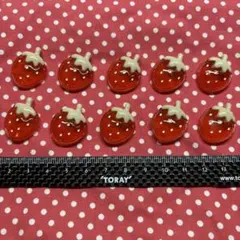 B品　いちご　クリアパーツ　デコ　ホイップ
