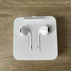 新品未使用品 Apple純正イヤホン （有線タイプ）ライトニング