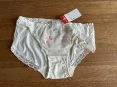 【新品タグ付】値下げ Triumph 花柄刺繍 Mサイズ ショーツ