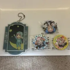 SPY×FAMILY アーニャ　アクリルキーホルダー　ミニ缶バッジ