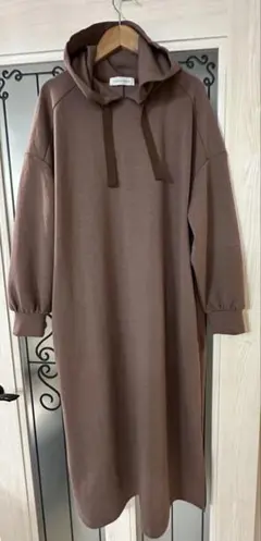 大人可愛い　ロングパーカーワンピ couture Broochワールド