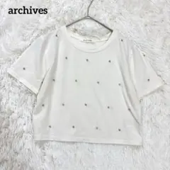 アルシーヴ　Tシャツ　ホワイト　ビジュー　半袖　ショート丈　綿混　　クロップドのサムネイル