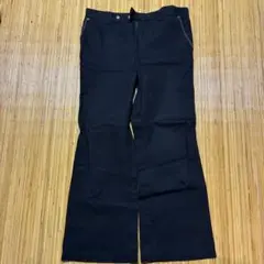ブラック フレアパンツ