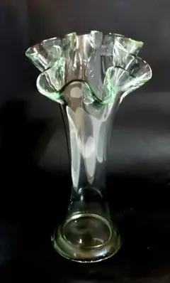 【美品】スペイン製 ハンドメイド　フリル花瓶　一輪挿し