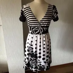 花柄＆ボーダー総柄　カシュクールネックパフスリーブミニワンピース♡