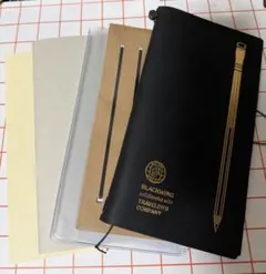 トラベラーズノート レギュラーサイズ BLACK WING 黒とリフィル