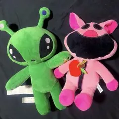 IKEAぬいぐるみ 2体セット（エイリアン・ブタ）