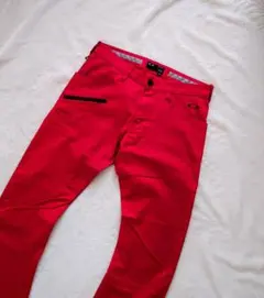 メンズL　オークリーゴルフパンツ　レッド　ハイドロリックス　美品