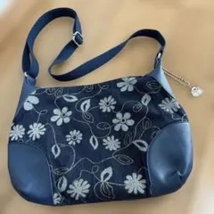 SAVOY（サボイ） のデニム地ショルダーバッグ