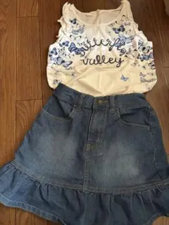 H&Mタンクトップと、トップバリューのデニムスカート140cm