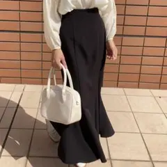 ⭐︎2/27までお値下げ　LAUIR スリットマーメイドロングスカート