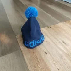 アディダス　ニット帽ジュニア