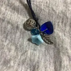 送料無料☆handmadeネックレス♡ブルー系ビーズ♡お花ハート葉っぱ