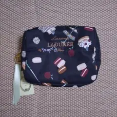 【YUI様専用】LADUREEラデュレ　ポーチのサムネイル