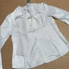 レディースリボン付きホワイトシャツ　大きいサイズ