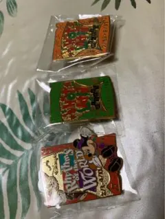 ディズニー ミッキーマウス ピンバッジ 3個セット