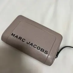 MARC JACOBS 二つ折り財布 レザー ピンクベージュのサムネイル