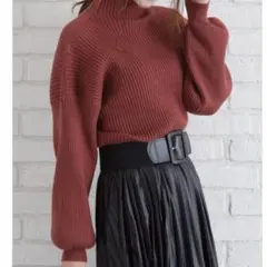 リブ編みハイネックニット 赤ニット