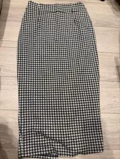 ロイヤルパーティー　タイトスカート