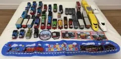 トーマスと仲間たちの鉄道玩具セット