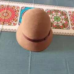 ベージュウールハット ブラウンリボン付き