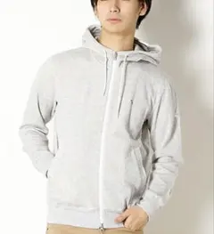 ジップパーカー