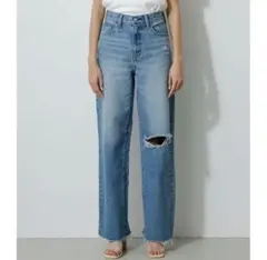 ハイウエスト ダメージストレートデニム　S サイズAZUL by moussy