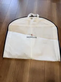 2026年最新】MONCLER ガーメントバッグの人気アイテム - メルカリ