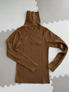 LOWRYS FARM ブラウン タートルネック セーター