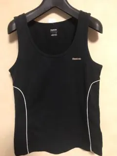 タンクトップ