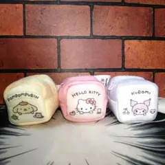 サンリオ ゆるっとシンプルミニボアキューブポーチ　キティ　プリン　クロミ