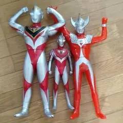 ウルトラマンフィギュア　３体まとめ売り