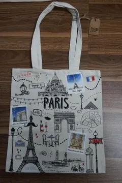 パリ旅行で購入したパリをデザインしたキャンバストートバッグ