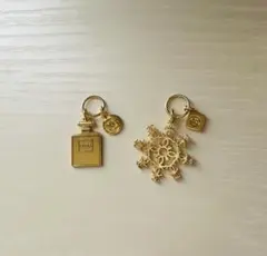CHANEL チャーム 2点セット 香水ボトル 雪の結晶のサムネイル