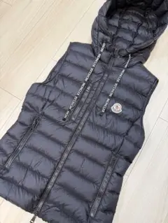 Moncler longue saison ダウンベスト 1