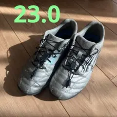 サッカー　とレーニングシューズ