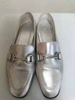 ZARA シルバー フラットシューズ