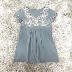 【VIVIENNE TAM】刺繍　チュニック 白 オワイト エメラルド 水色のサムネイル
