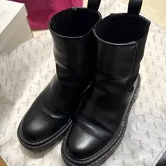 ブラック サイドゴアブーツ kastane