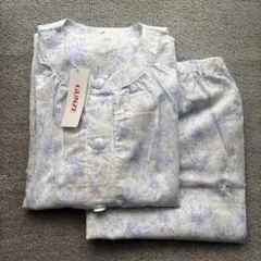 新品タグ付き　GUNZE パジャマ LPサイズ 花柄　上下セット　半袖　長ズボンのサムネイル